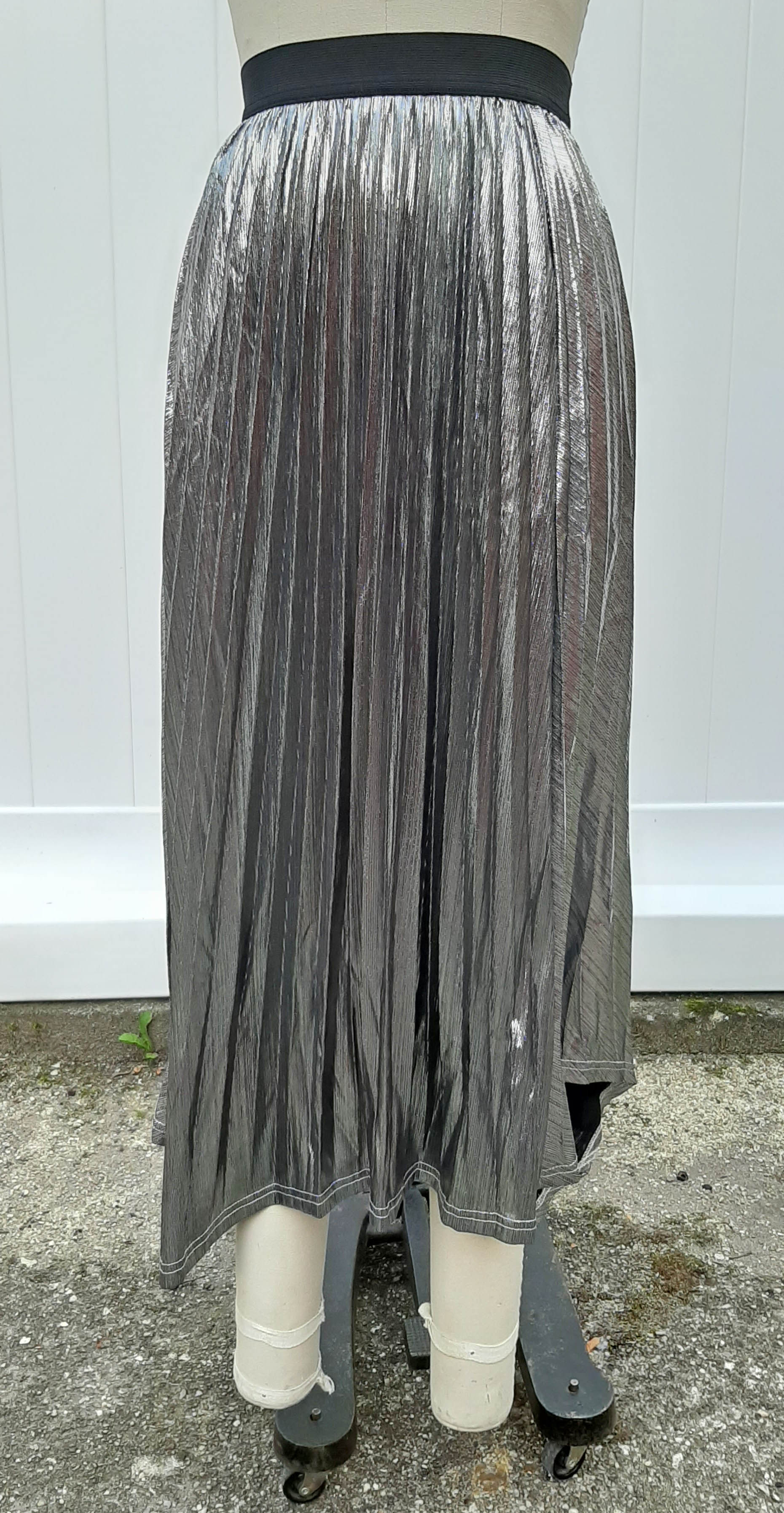 Metallic Pleated Skirt