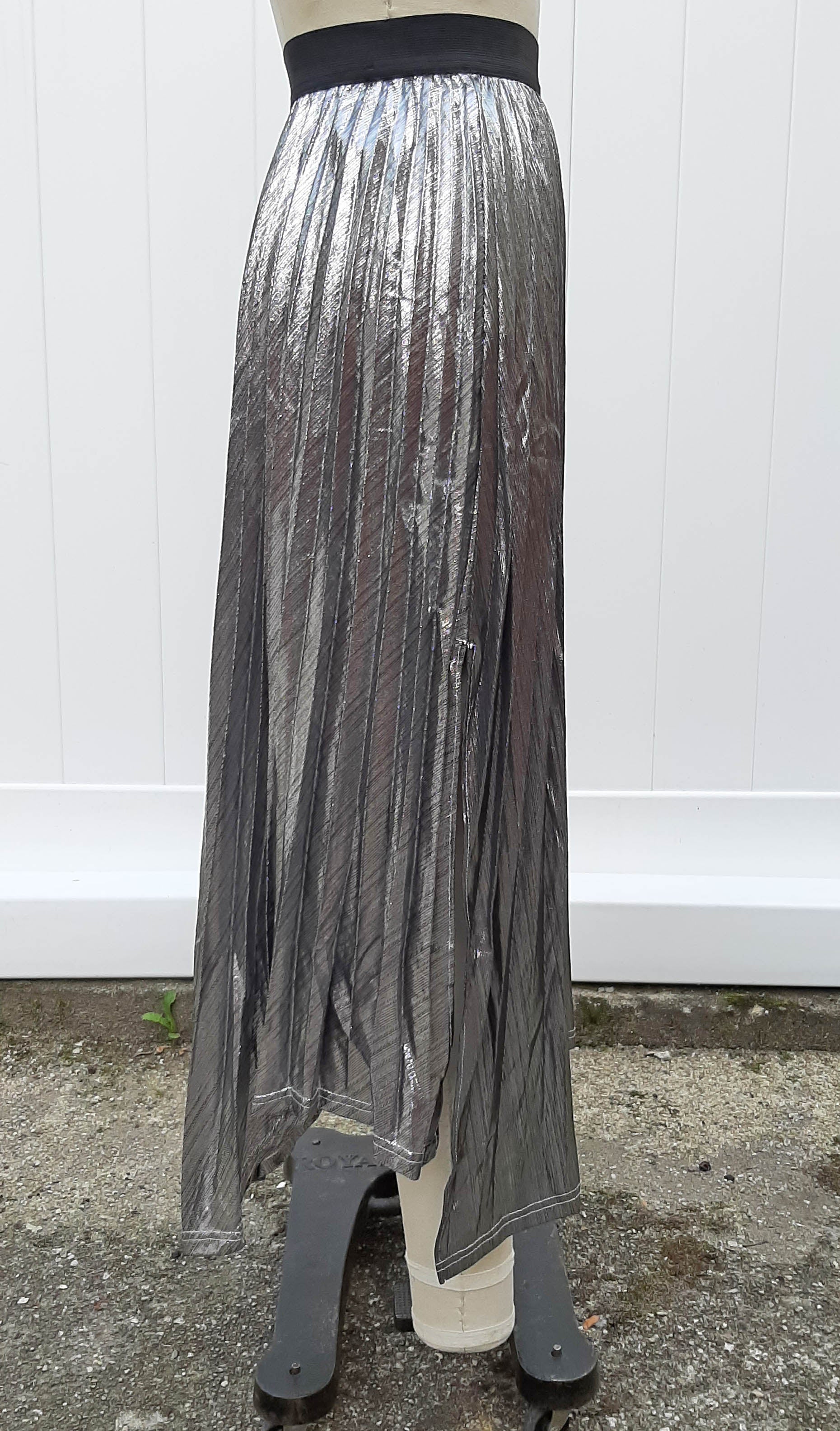Metallic Pleated Skirt
